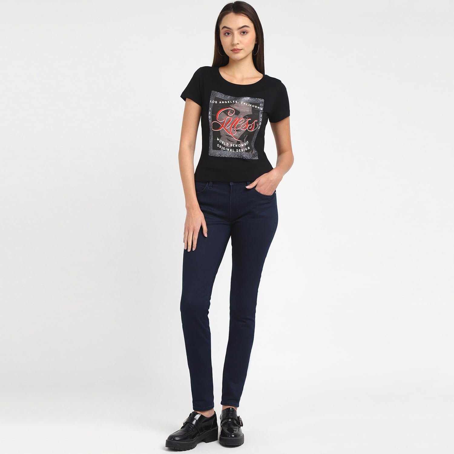 Жіноча футболка GUESS - Short Sleeve Crew Neck ADV Tee - Чорна - S, фото №4