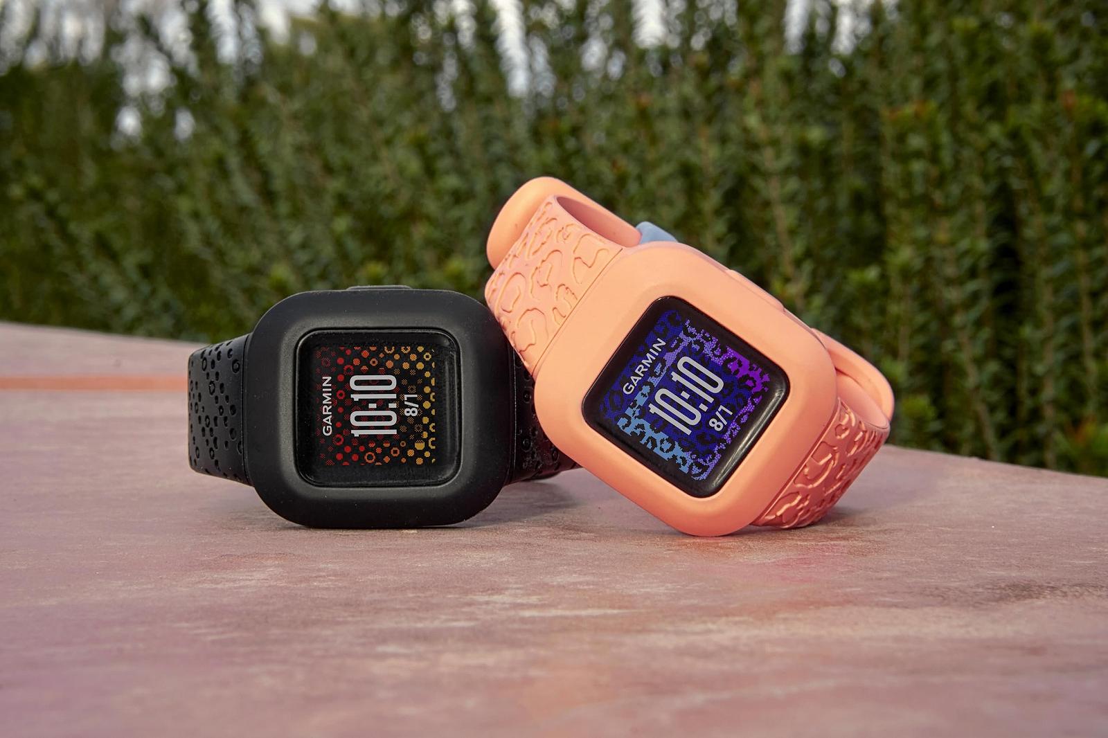 Трекер активності Garmin vívofit Jr. 3 Digital Водонепроникний для дітей віком від 4 років, крокомір, дисплей 0.55", чорний, фото №4