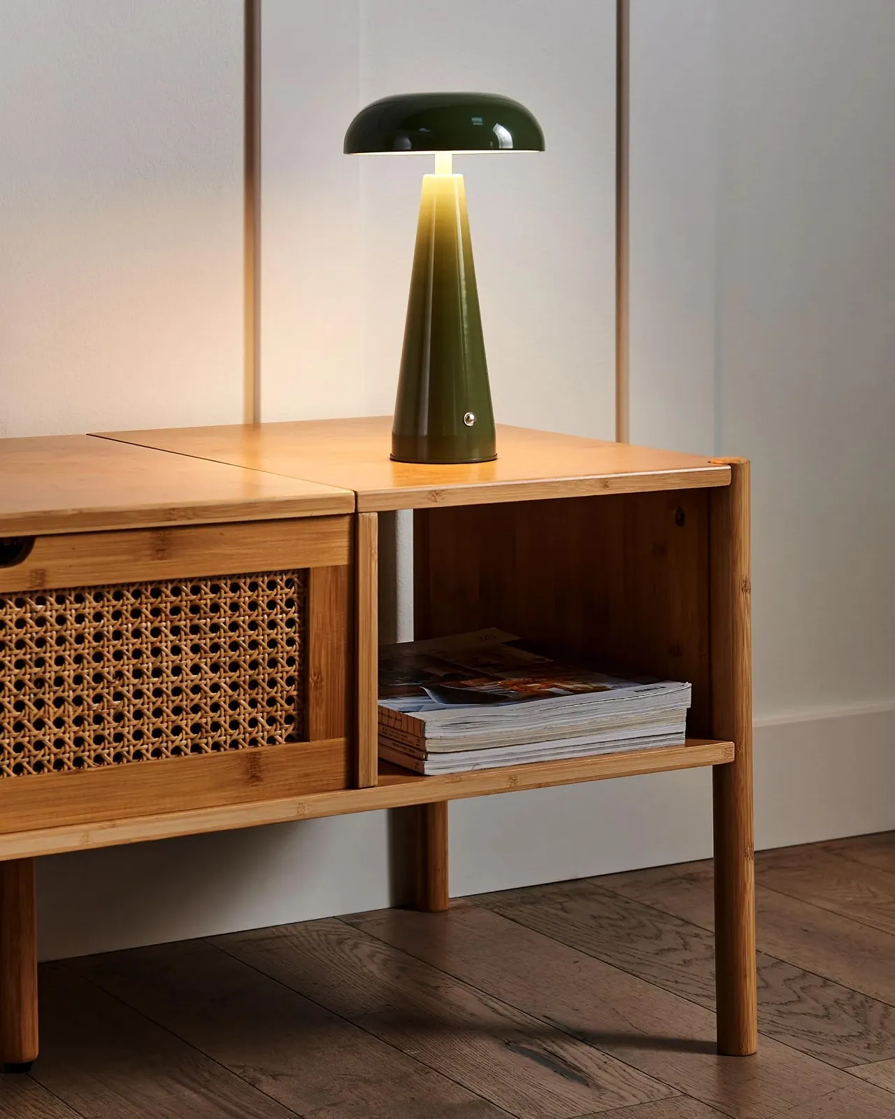 Настільна лампа Beliani Bocono LED Металева Зелена з функцією димування Акумуляторна Бездротова, фото №2