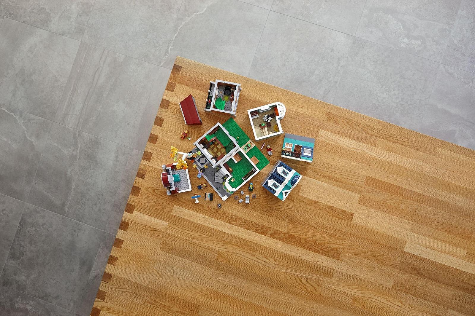 Конструктор LEGO Creator Expert Bookshop 10270 2504 деталі, фото №3