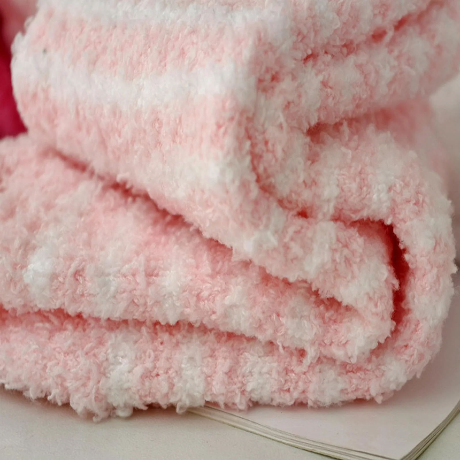 Носки Generisch 39-42 Высокие спортивные носки с сердечком Термоноски Осень Зима Теплые домашние носки Красочные Коралловый флис Мягкие носки, фото №5