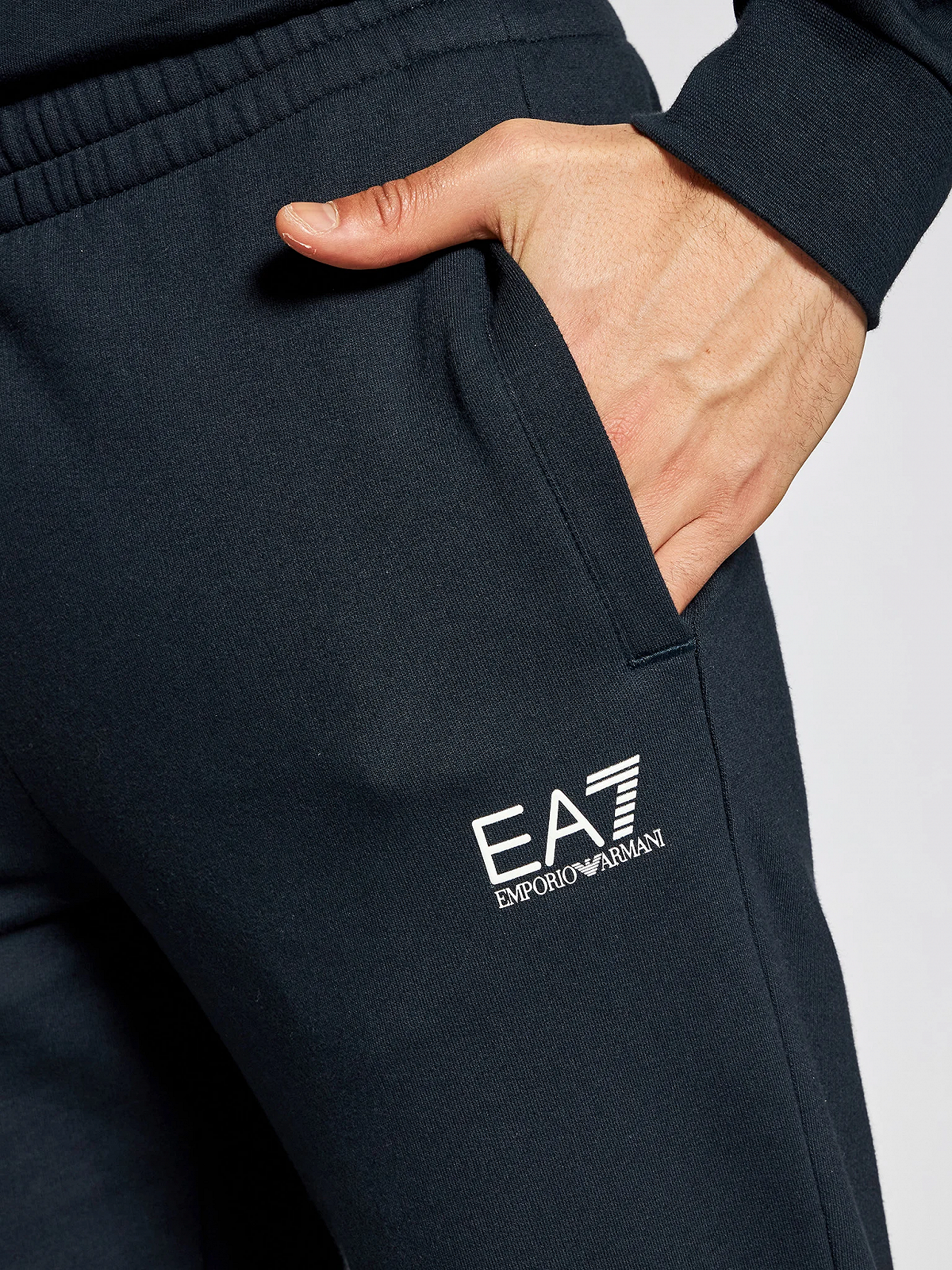 Куртка EA7 Emporio Armani Спортивні штани L, фото №3