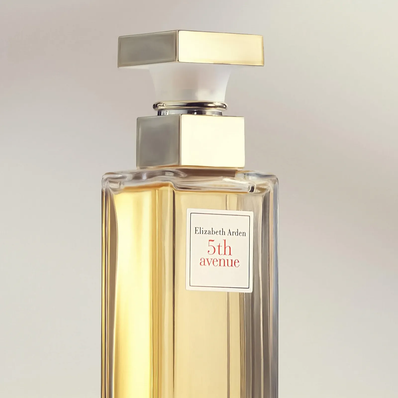 Парфюмированная вода Elizabeth Arden 5th Avenue Цветочные ноты розовой магнолии, фиалки и амбры Свежий и легкий аромат, фото №6