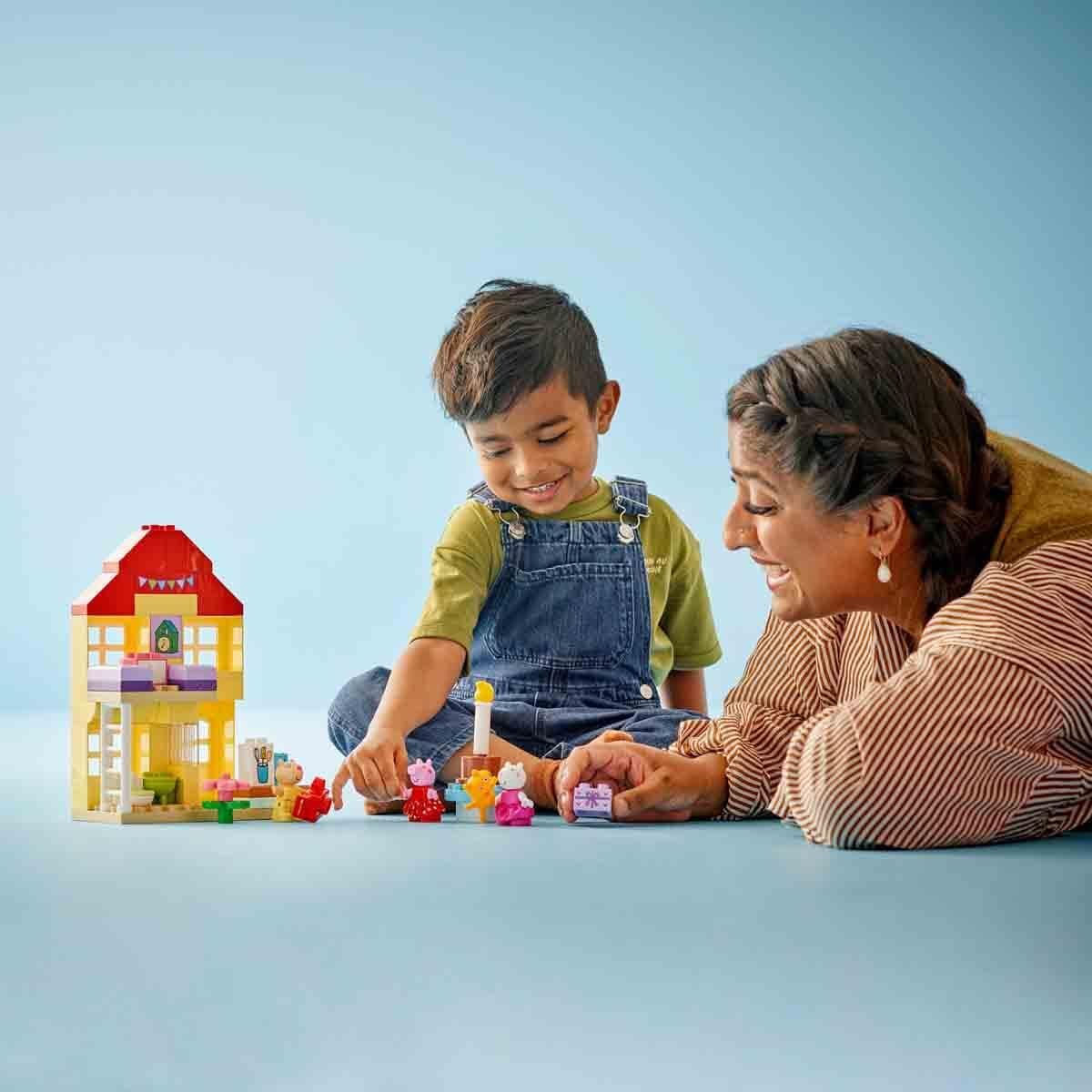 Конструктор LEGO DUPLO Peppas Birthday House 10433, фото №2