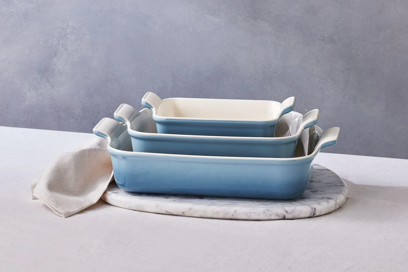 Форма для запекания Le Creuset Tradition 71102324340001 прямоугольная керамическая 32 см Chambray, фото №5 Форма для запекания Le Creuset Tradition 71102324340001 прямоугольная керамическая 32 см Chambray, фото №5