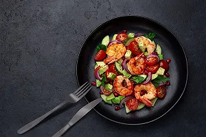 Набор столовых приборов Alpina на 4 персоны: 4 ножа, 4 вилки, 4 десертные ложки, 4 маленькие ложки, нержавеющая сталь, черный synthetic.ua - Фото 1