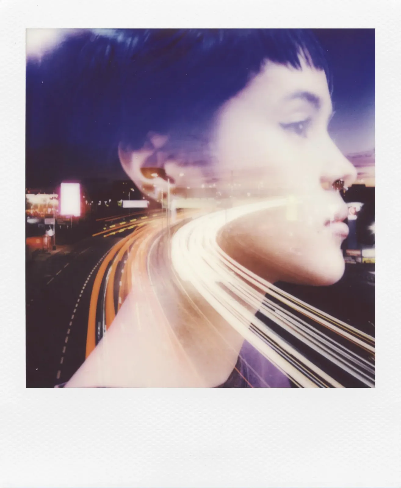 Фотокамера мгновенной печати Polaroid Now+ Gen 3 Bluetooth Bundle Camera + Colour Film (16 Photos) Black, фото №3