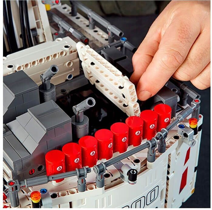 Блоковый конструктор LEGO Technic Экскаватор Liebherr R 9800 (42100), фото №9