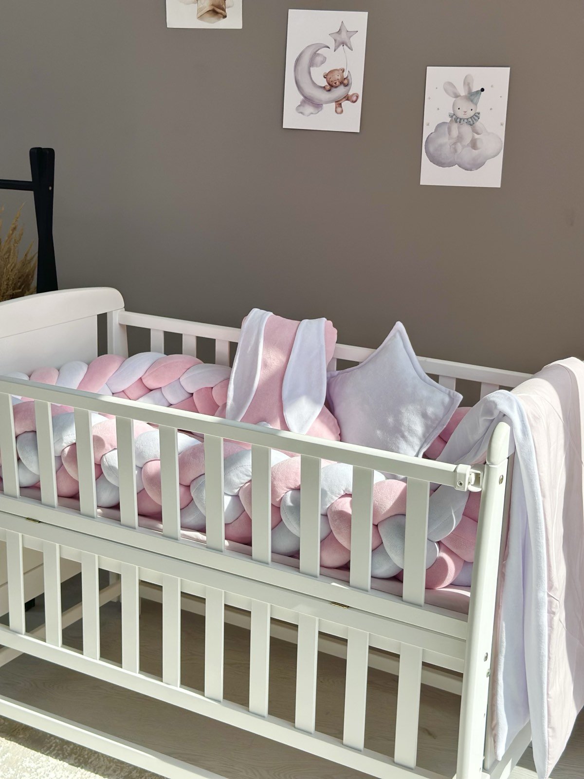 Комплект постільної білизни для новонародженого Зайчик з бортиками іграшками блакитний, фото №3 Комплект постільної білизни для новонародженого Зайчик з бортиками іграшками блакитний, фото №3