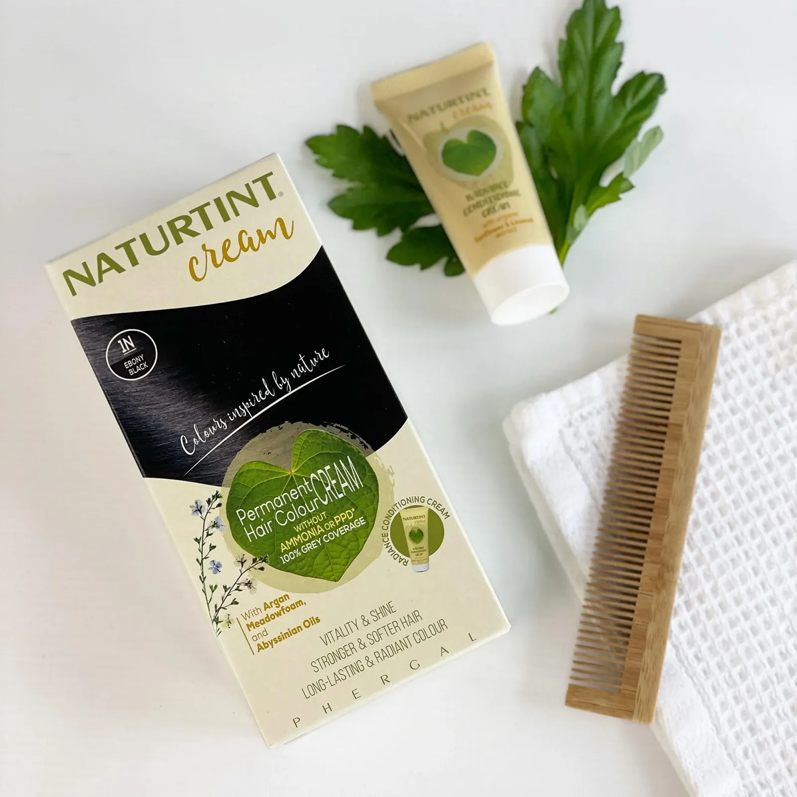 Стойкая крем-краска Naturtint 1N Эбеновый черный, фото №3 Стойкая крем-краска Naturtint 1N Эбеновый черный, фото №3