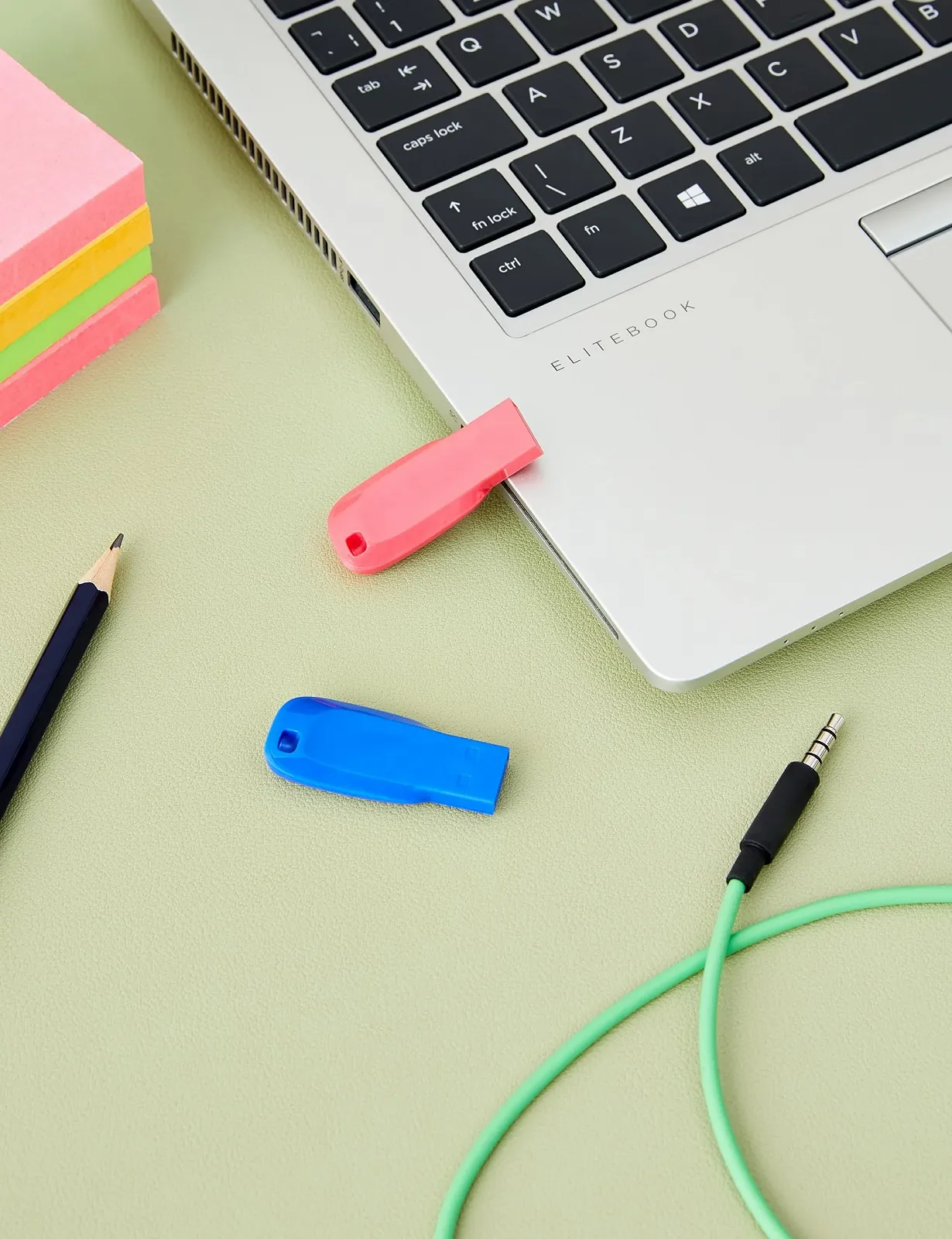 USB-накопичувач SanDisk Cruzer Blade 32GB 3 шт. Синій/Рожевий/Зелений, фото №6 USB-накопичувач SanDisk Cruzer Blade 32GB 3 шт. Синій/Рожевий/Зелений, фото №6