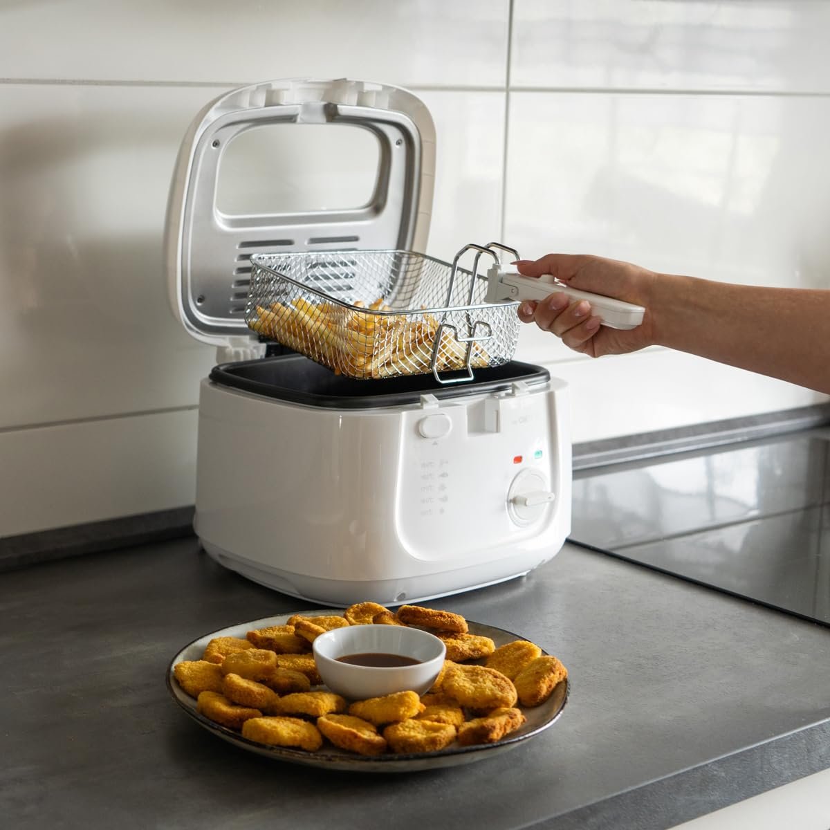 Фритюрниця Clatronic FR 3771 2.5 л, фото №7 Фритюрниця Clatronic FR 3771 2.5 л, фото №7