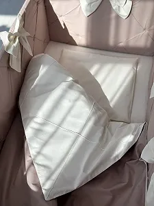 Комплект постельного белья для новорожденного, стеганые бортики мокко synthetic.ua - Фото 1