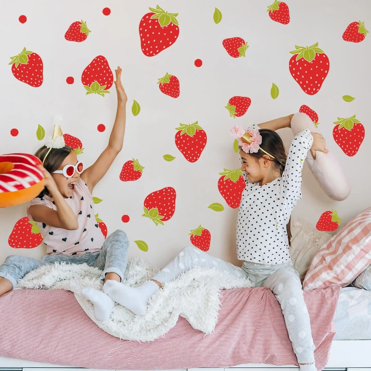 Наклейка на стіну WandSticker4U Strawberries набір з 3 шт. DIY, фото №7 Наклейка на стіну WandSticker4U Strawberries набір з 3 шт. DIY, фото №7