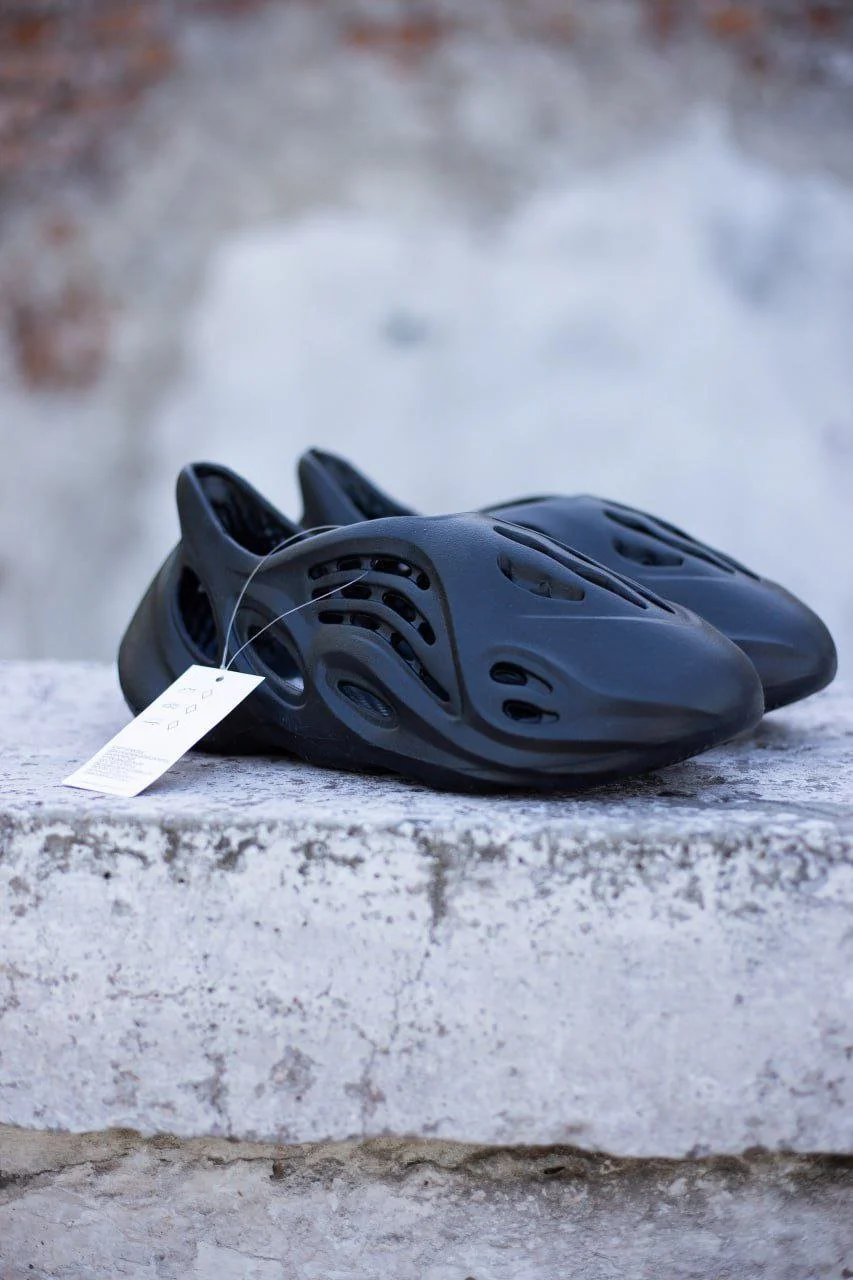 Кросівки Adidas Yeezy Foam Runner Black, фото №4