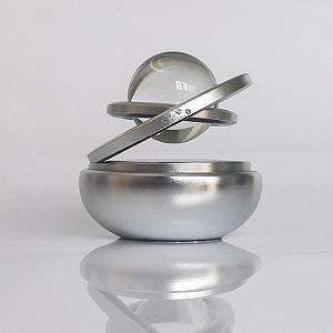 Ароматизатор в автомобиль Левитирующие кольца Галактика от солнечного света MIO 1 сменный картридж Серый 050970 - Фото 1