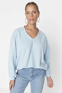 Женский свитшот TRENDYOL Oversize с V-образным вырезом synthetic.ua - Фото 1
