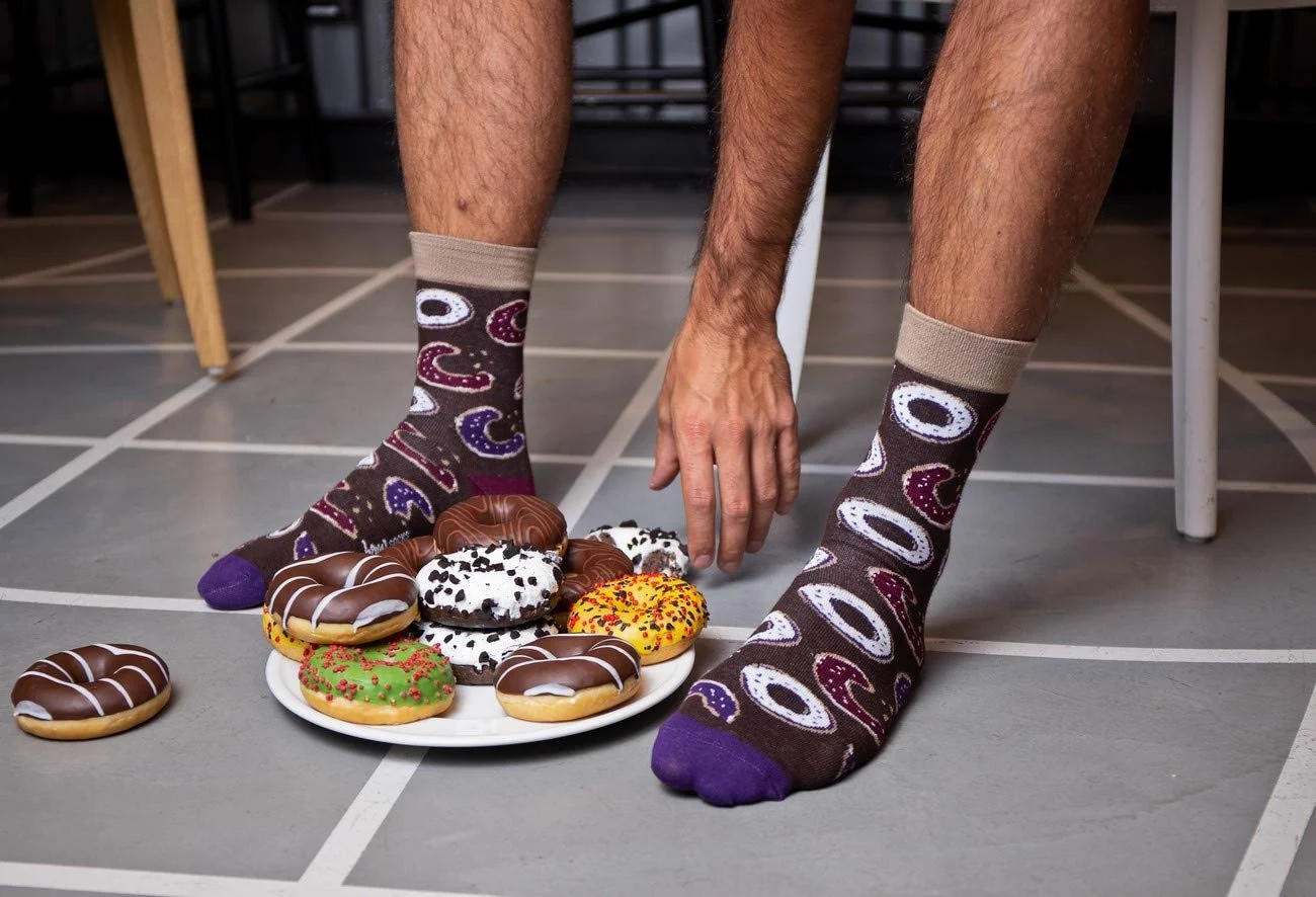 Носки Rainbow Socks - Женские/Мужские Смешные носки Dark Sweetest Socks Box - 3 пары - Пончик, Конфета, Пирожное - Размеры 36-40, Разноцветные, фото №6 Носки Rainbow Socks - Женские/Мужские Смешные носки Dark Sweetest Socks Box - 3 пары - Пончик, Конфета, Пирожное - Размеры 36-40, Разноцветные, фото №6