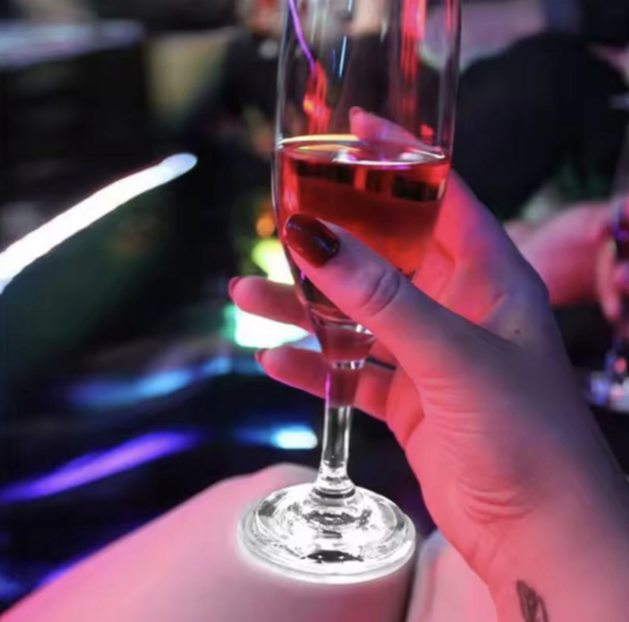 Підсклянка підставка під склянку кухоль келих пляшку Coasters самоклеючий діодний для бару та вечірок 1 шт світло Різнокольоровий, фото №10