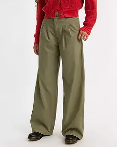 Женские брюки Levis - Pleated Wideleg Trouser Deep Lichen Gree  - 25 34 synthetic.ua - Фото 1
