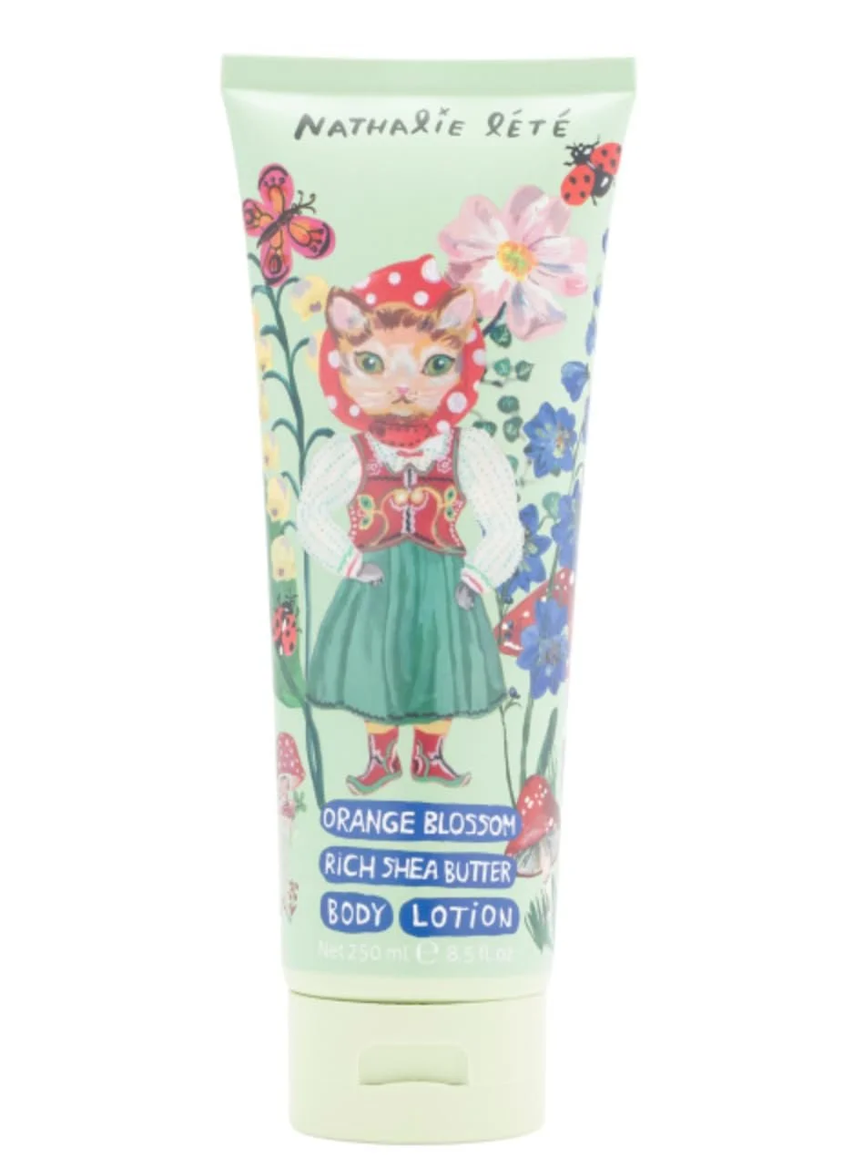 Лосьйон для тіла Heathcote & Ivory Nathalie Lete Forrest Folk Cat Orange Blossom 220 мл - Упаковка з 1 шт, фото №1 Лосьйон для тіла Heathcote & Ivory Nathalie Lete Forrest Folk Cat Orange Blossom 220 мл - Упаковка з 1 шт, фото №1