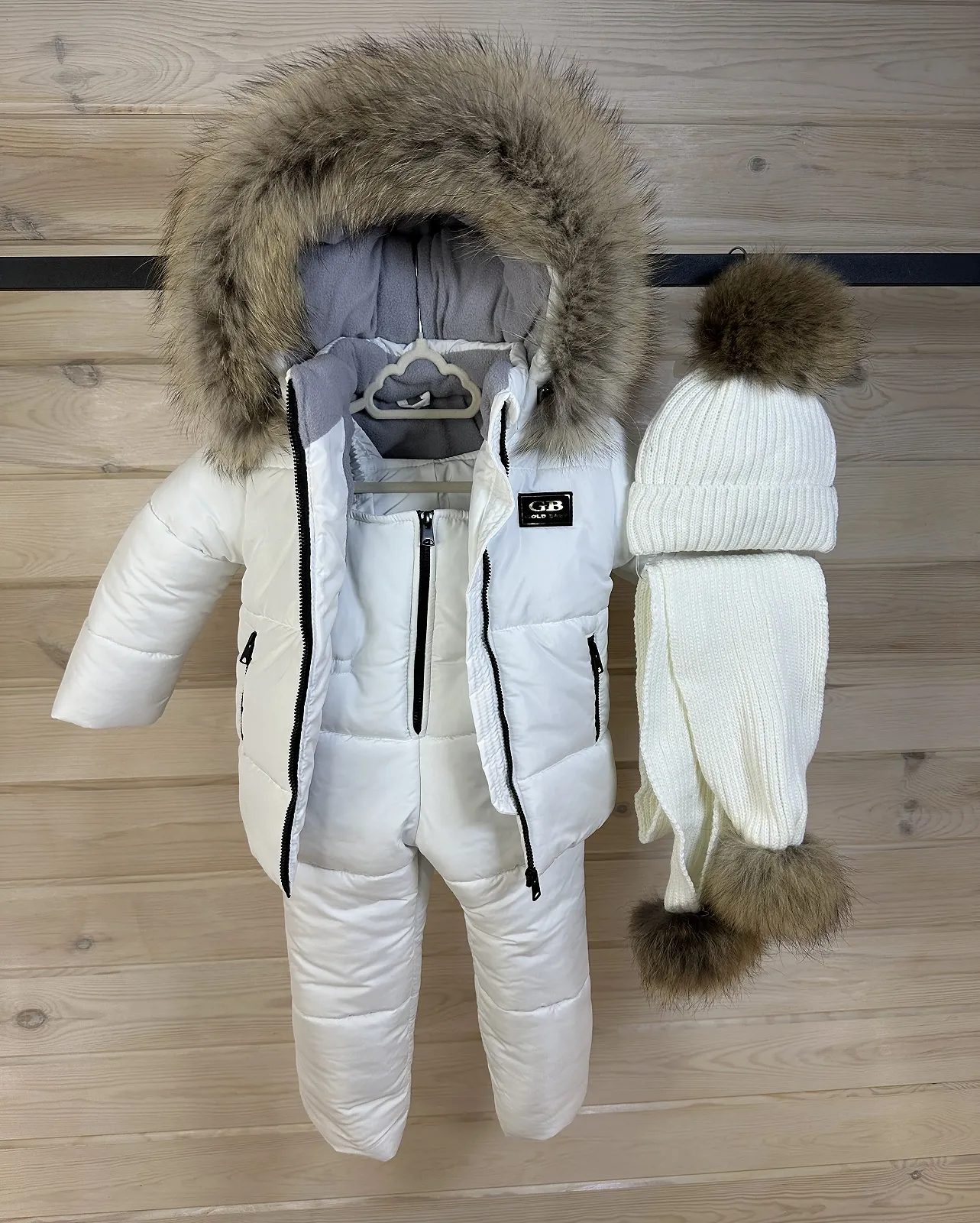 Зимовий комбінезон дитячий 86-134 р: куртка з натуральним хутром та штани білий, фото №3 Зимовий комбінезон дитячий 86-134 р: куртка з натуральним хутром та штани білий, фото №3