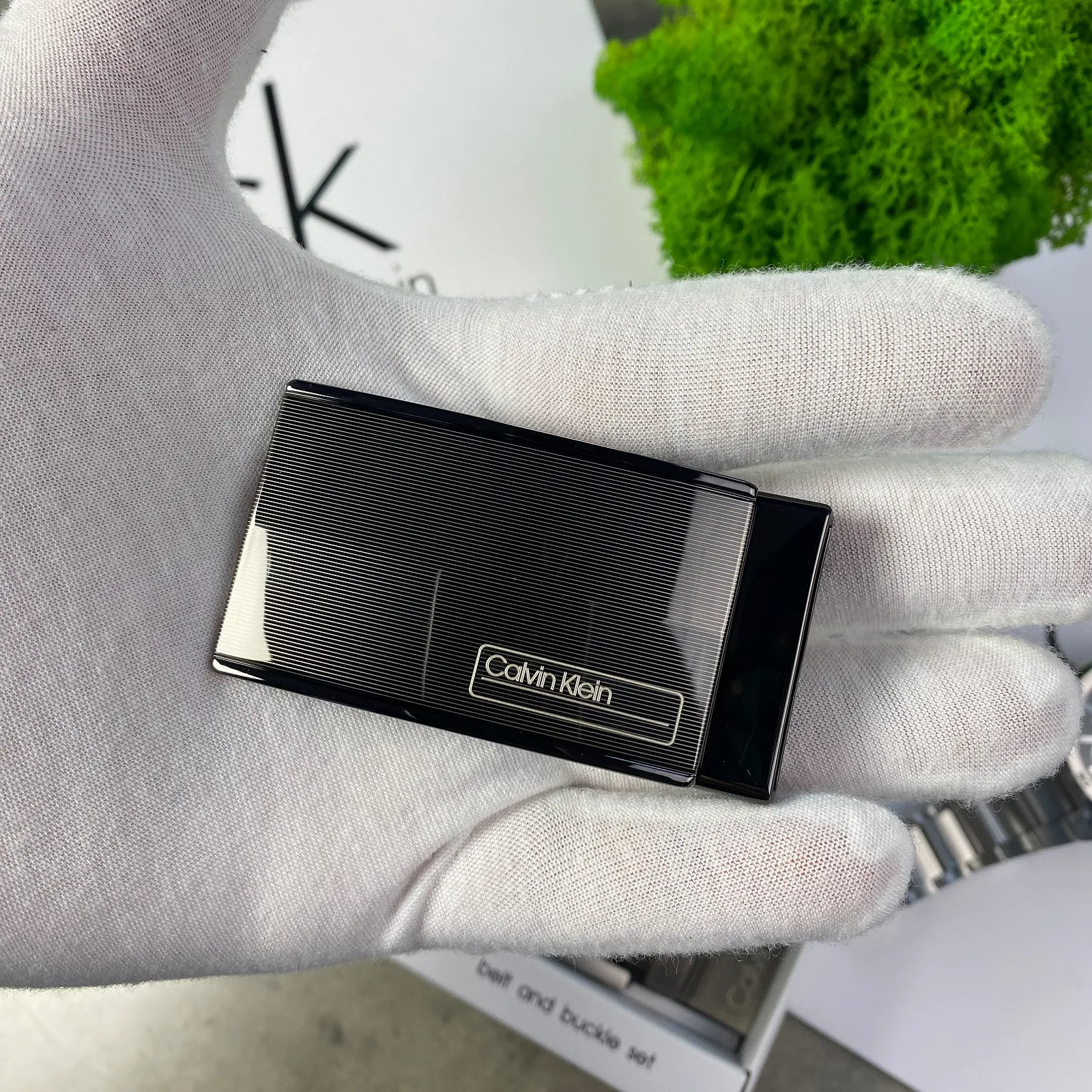 Подарунковий набір зі шкіряним ремнем CK з двома змінними пряжками Келвін Кляйн, фото №6 Подарунковий набір зі шкіряним ремнем CK з двома змінними пряжками Келвін Кляйн, фото №6