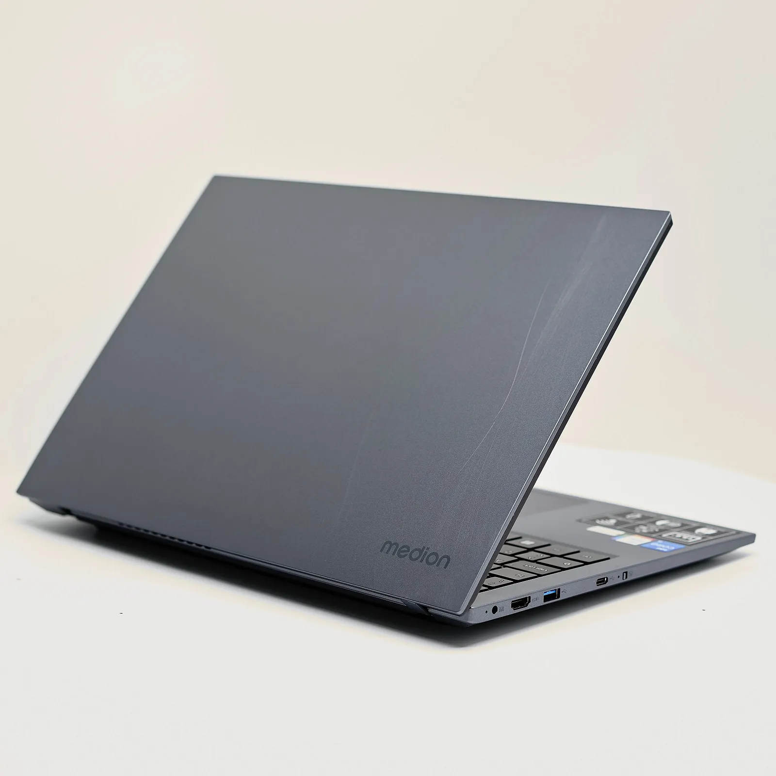 Ноутбук 15.6" Medion (Lenovo Group) Akoya E15433 | Intel Core i5-1334U | IPS (1920x1080) FullHD | RAM 16 ГБ | SSD NVME 1 ТБ | Intel Iris Xe Graphics | АКБ до10 годин | Win11 (4959), фото №6
