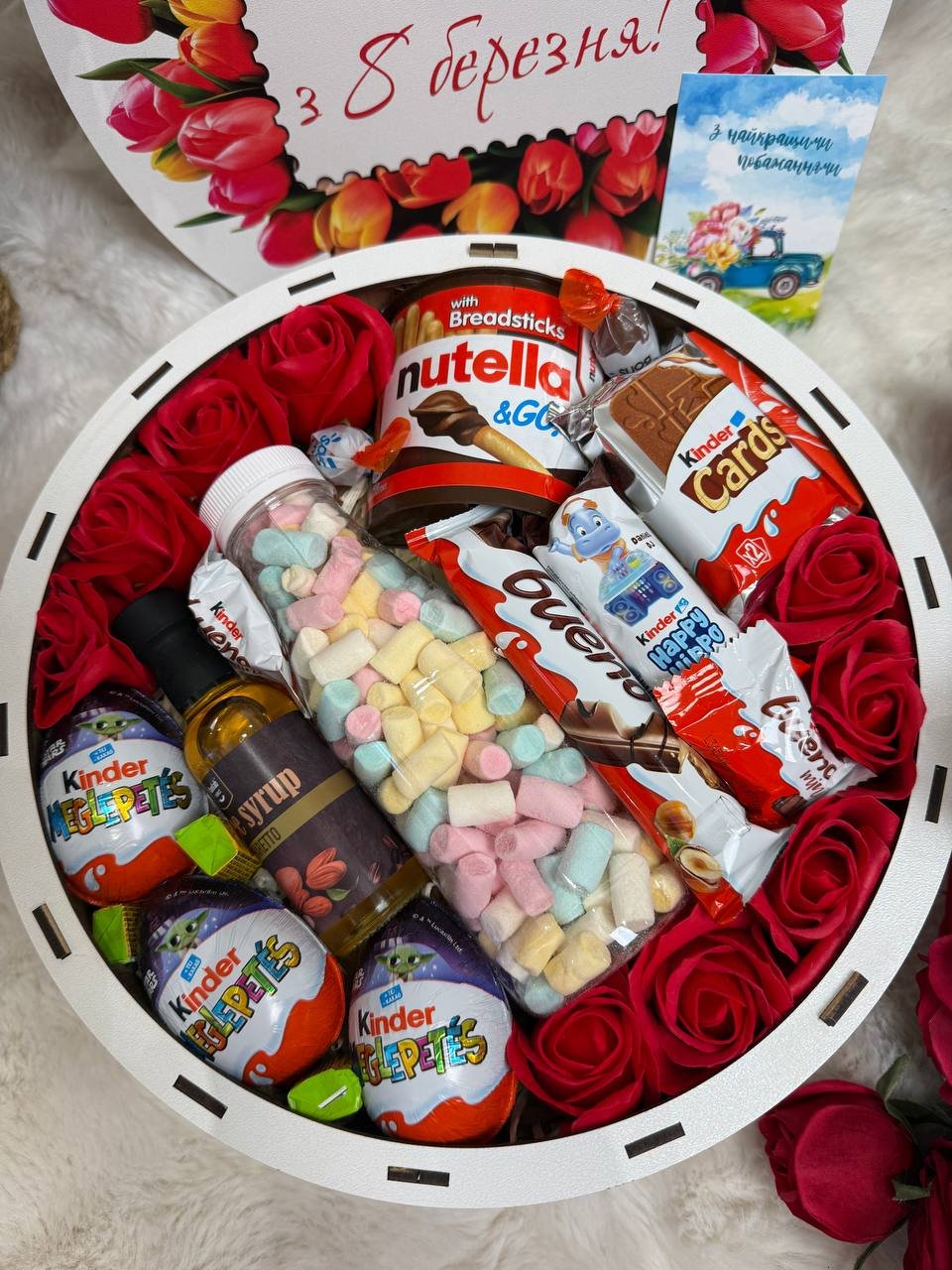Бокс сладостей для девушки в деревянной коробочке к 8 марта, фото №3 Бокс сладостей для девушки в деревянной коробочке к 8 марта, фото №3