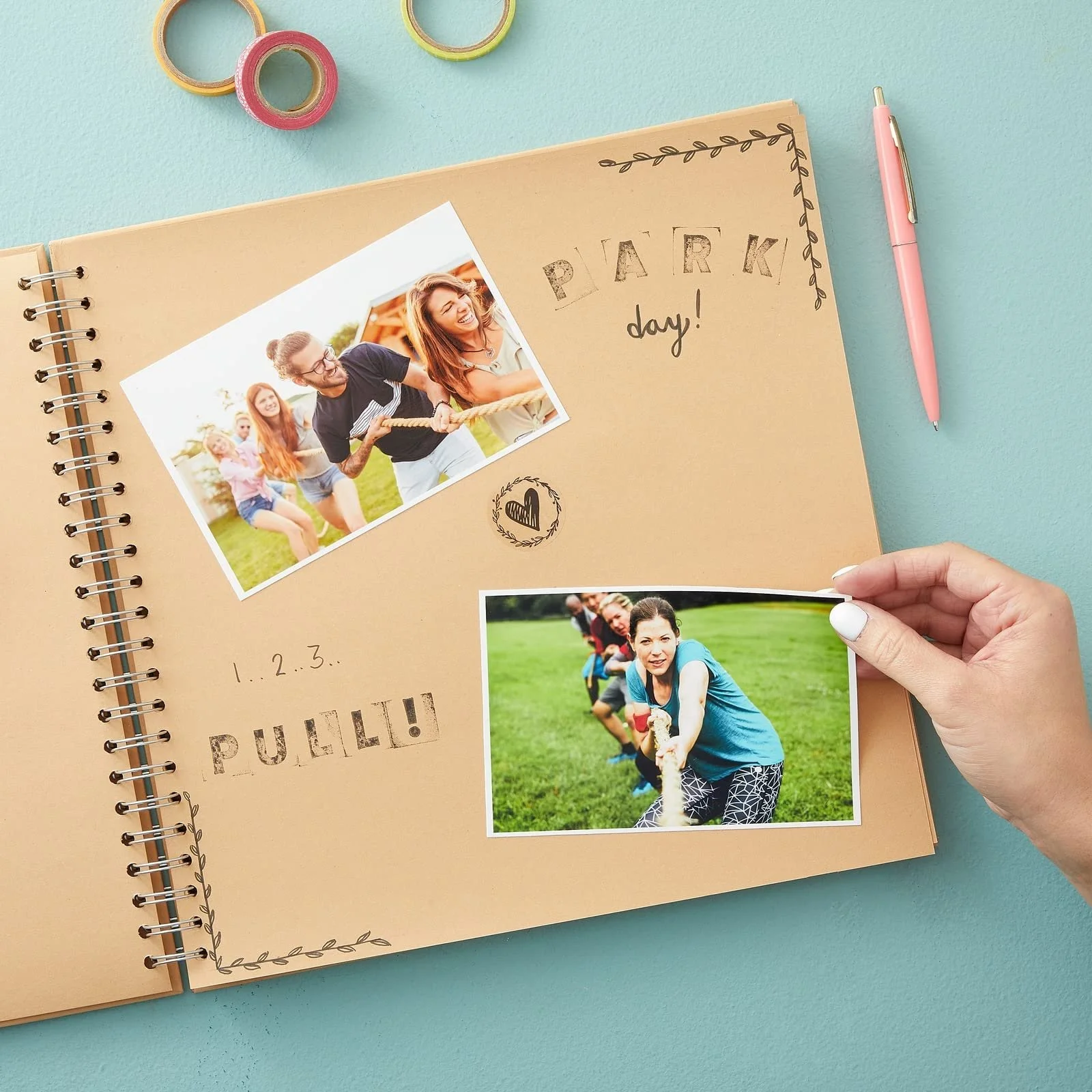 Альбом для фотографий Paper Junkie Квадратный, коричневый, 40 листов (крафт-бумага) 30,5 x 30,5 см, фото №2 Альбом для фотографий Paper Junkie Квадратный, коричневый, 40 листов (крафт-бумага) 30,5 x 30,5 см, фото №2