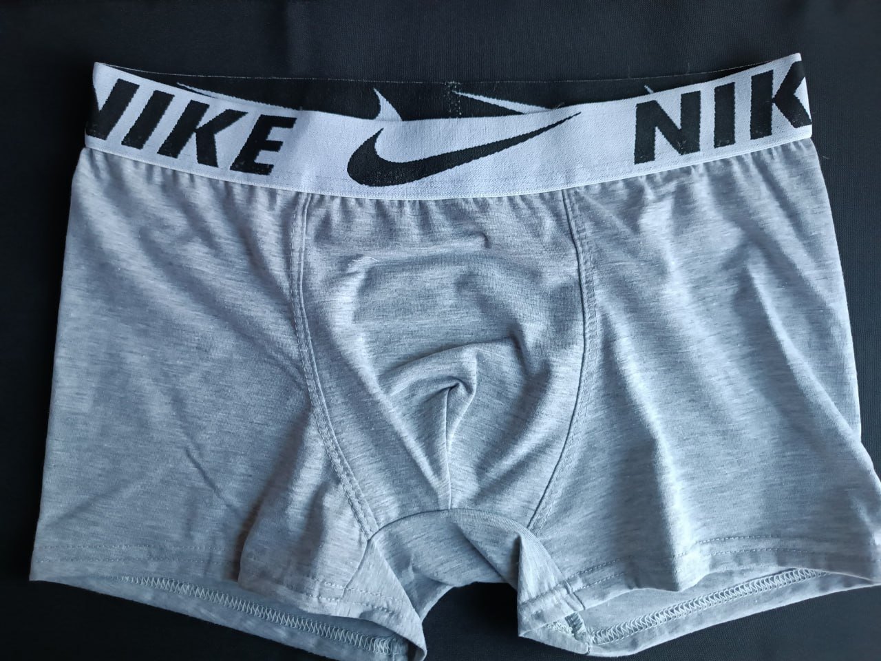 Чоловічі сірі труси боксери Nike, фото №1 Чоловічі сірі труси боксери Nike, фото №1