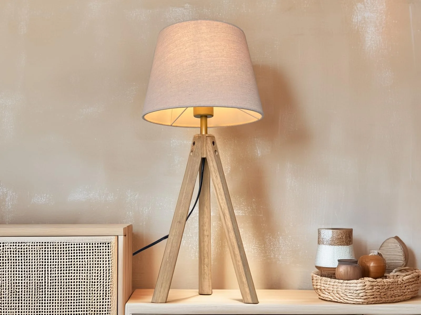 Настільна лампа meineWunschleuchte Tripod Дерев'яна Тканинний абажур Кремово-біла 55 см, фото №5