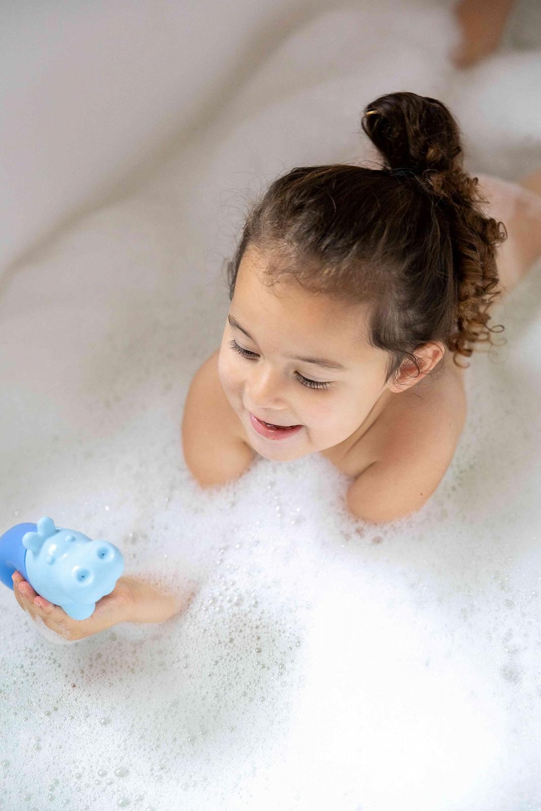 Підводний човен QUUT Squeezi: Інноваційна іграшка для малюків та розбризкувач для ванни, фото №5