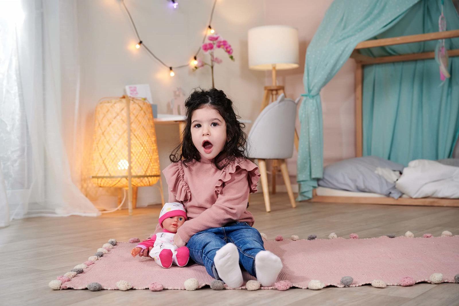 Кукла Simba Laura Cutie с мягким телом, спящими глазками в милом комбинезоне с котенком, 5 звуков, 30 см, от 12 месяцев, фото №7 Кукла Simba Laura Cutie с мягким телом, спящими глазками в милом комбинезоне с котенком, 5 звуков, 30 см, от 12 месяцев, фото №7