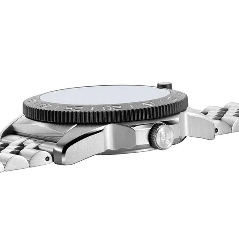 Часы Luminox Мужские Бежевые XS.3150, водостойкость: 20 Бар, Диаметр корпуса: 44 мм, фото №3 Часы Luminox Мужские Бежевые XS.3150, водостойкость: 20 Бар, Диаметр корпуса: 44 мм, фото №3