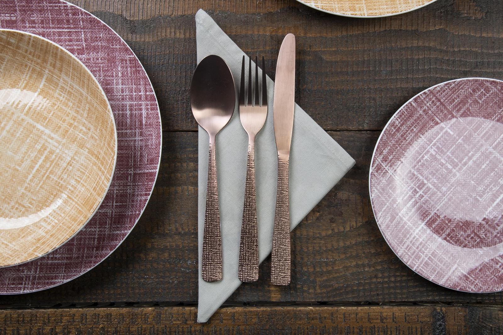 Набор столовых приборов 24 предмета Нержавеющая сталь 18/0 Матовое медное покрытие Текстурная ручка, фото №4 Набор столовых приборов 24 предмета Нержавеющая сталь 18/0 Матовое медное покрытие Текстурная ручка, фото №4