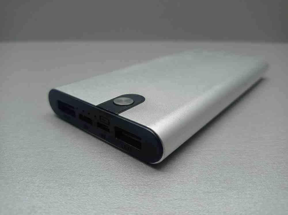 Універсальні зовнішні акумулятори Gelius Pro Edge GP-PB10-013 10000 mAh Silver, фото №7 Універсальні зовнішні акумулятори Gelius Pro Edge GP-PB10-013 10000 mAh Silver, фото №7