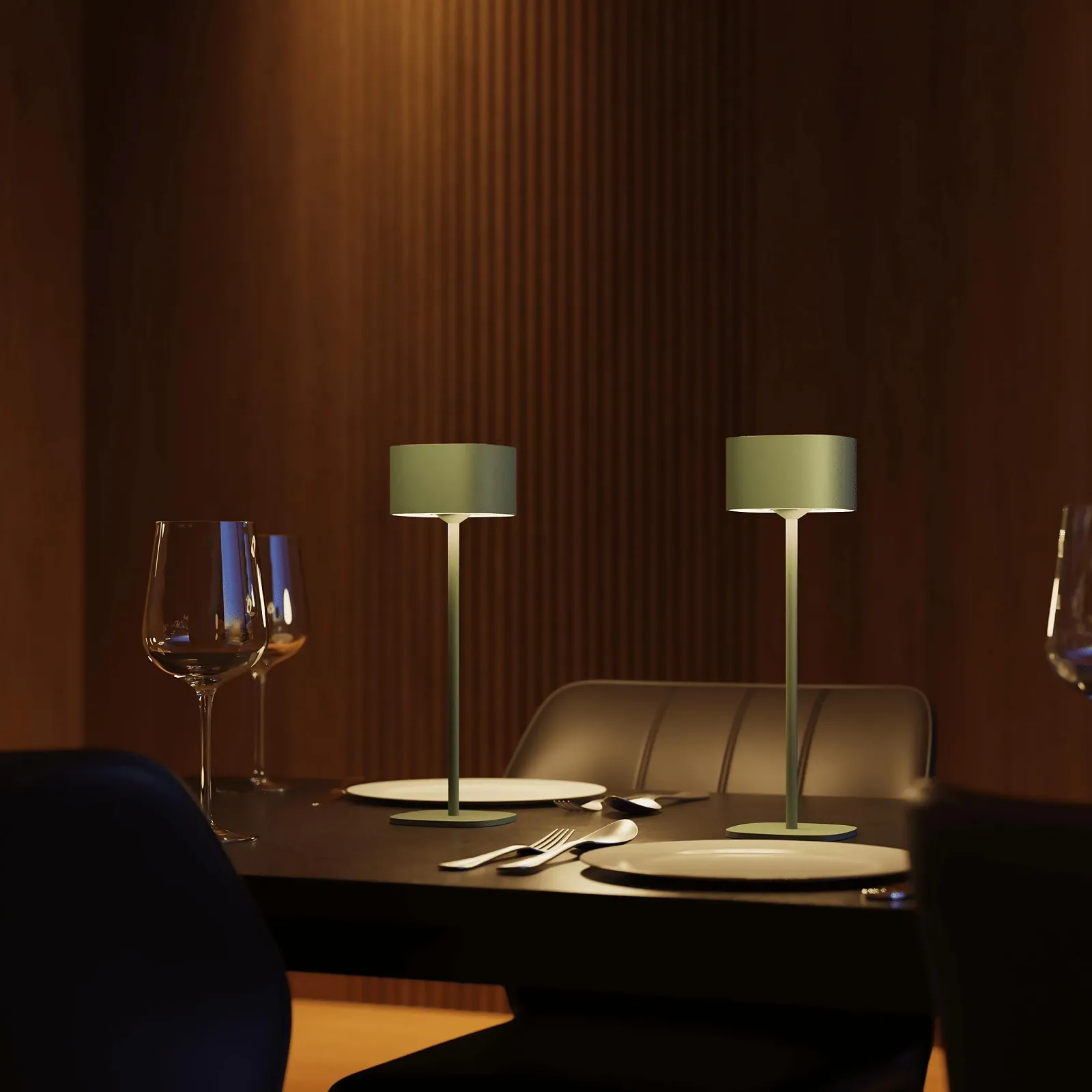 Настільна лампа CALEX Serino акумуляторна бездротова димована тепла біла водонепроникна алюмінієва Зелена, фото №5