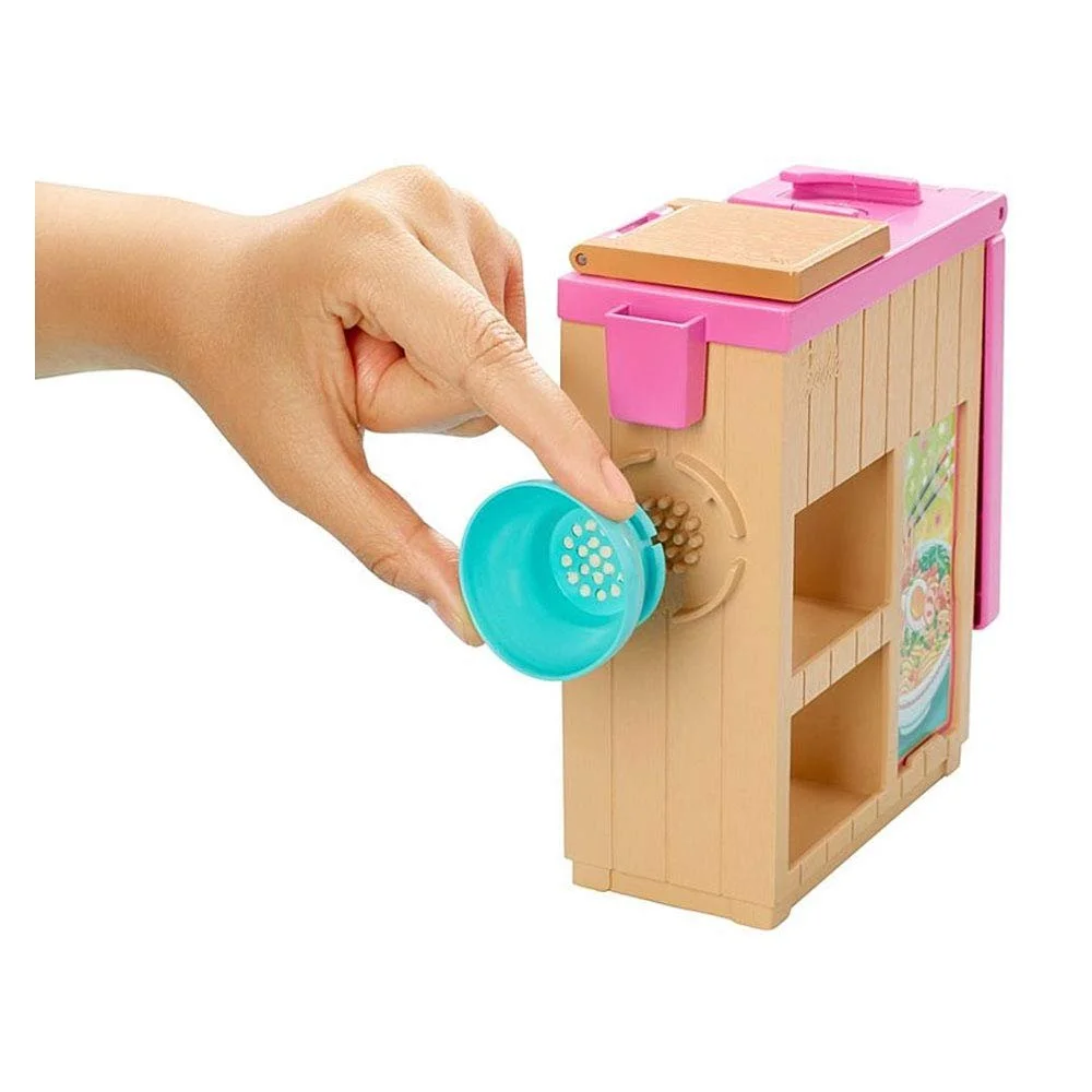Одяг Barbie GHK43 Making Noodle Playset Блондинка з приладдям, фото №1