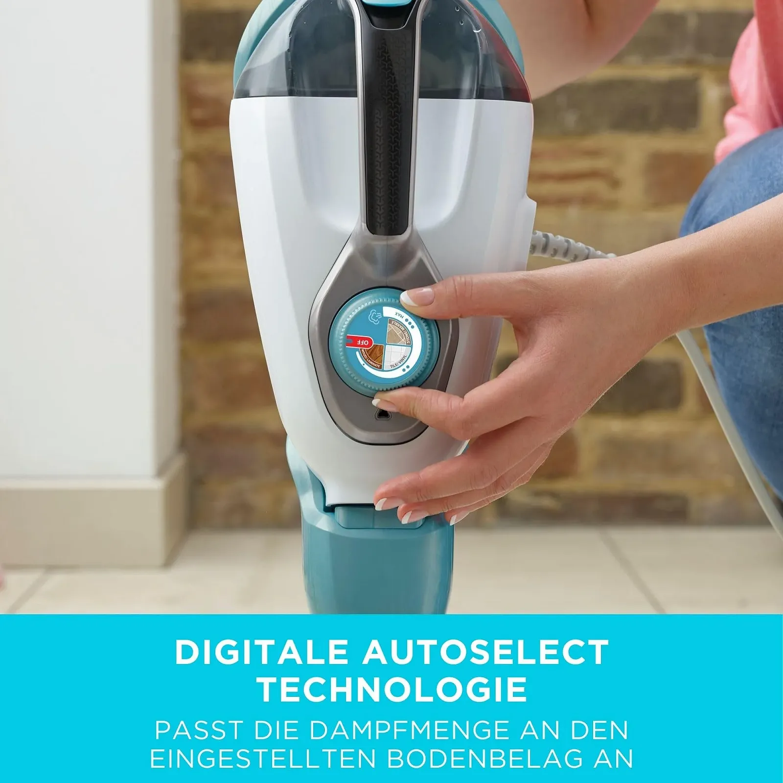 Парова швабра BLACK+DECKER 10-в-1 BHSM1615DAM-QS багатофункціональна з рукавицею STEAMitt, фото №5 Парова швабра BLACK+DECKER 10-в-1 BHSM1615DAM-QS багатофункціональна з рукавицею STEAMitt, фото №5