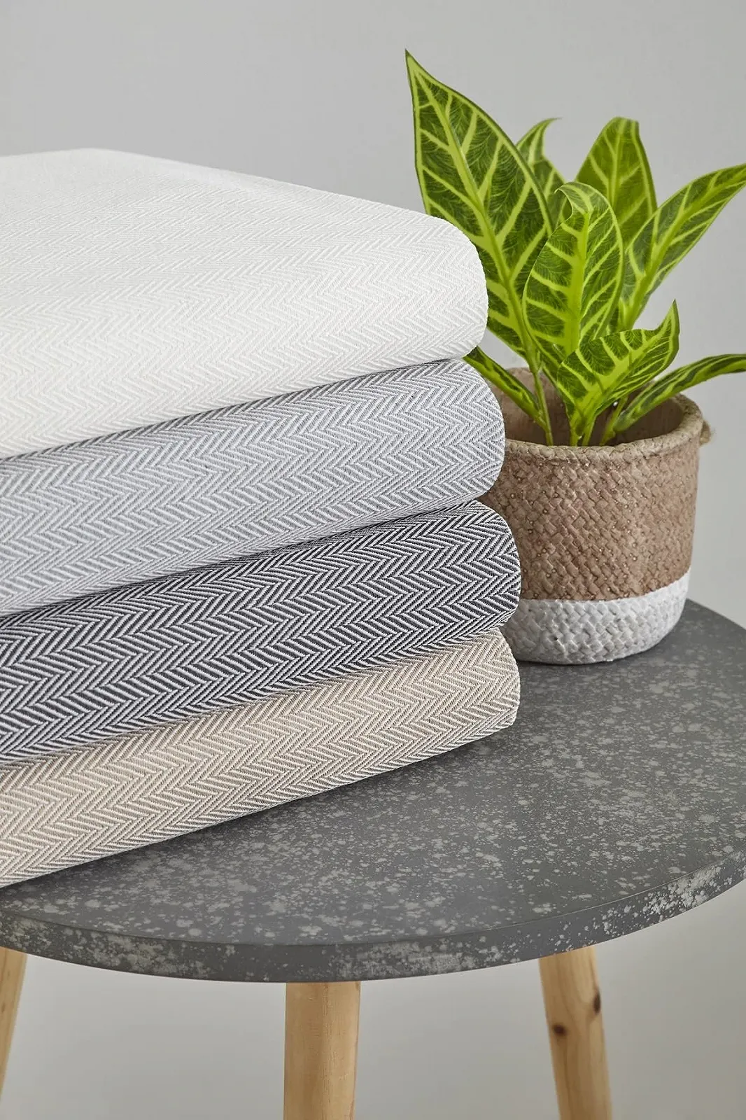 Плед Textil-home Багатоцільовий Martina 130 x 180 см Перлинний колір, фото №5 Плед Textil-home Багатоцільовий Martina 130 x 180 см Перлинний колір, фото №5