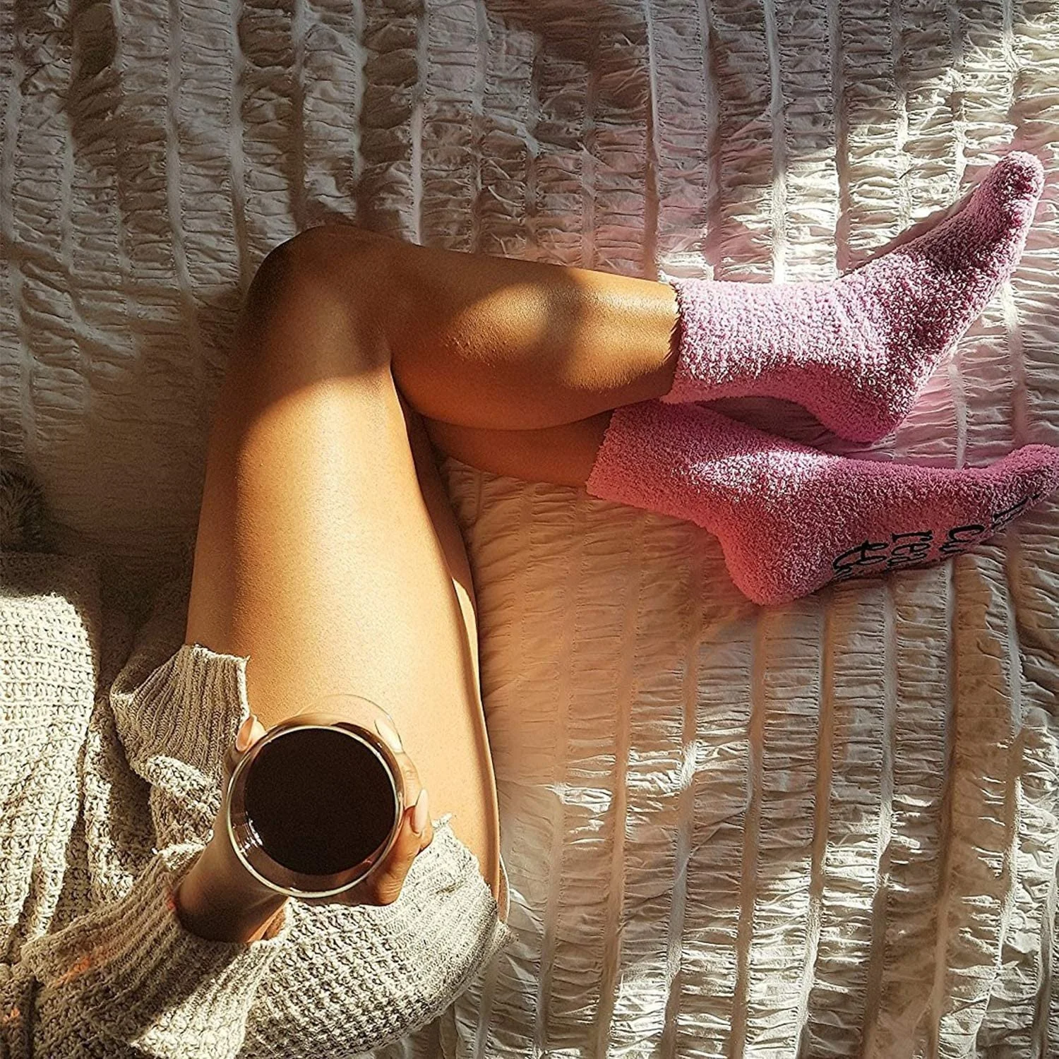 Пухнасті шкарпетки Wine / Gin з кумедним текстом, один розмір, фото №3 Пухнасті шкарпетки Wine / Gin з кумедним текстом, один розмір, фото №3