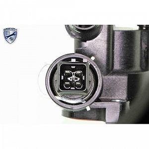 Корпус термостата VEMO EXPERT KITS + V46-99-1379 synthetic.ua - Фото 1