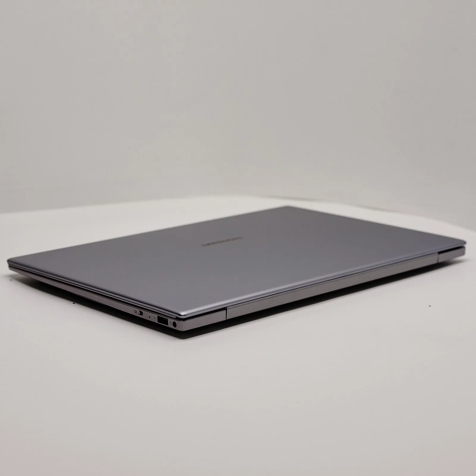 Ноутбук 15.6" Medion (Lenovo Group) Akoya E15408 | Intel Core i5-1135G7 | IPS (1920x1080) FullHD | RAM 8 ГБ | SSD 256 ГБ | Intel Iris Xe Graphics | Метал | Підсвітка клавітаруи | Зарядка через Type-C | Win10 (377), фото №6 Ноутбук 15.6" Medion (Lenovo Group) Akoya E15408 | Intel Core i5-1135G7 | IPS (1920x1080) FullHD | RAM 8 ГБ | SSD 256 ГБ | Intel Iris Xe Graphics | Метал | Підсвітка клавітаруи | Зарядка через Type-C | Win10 (377), фото №6