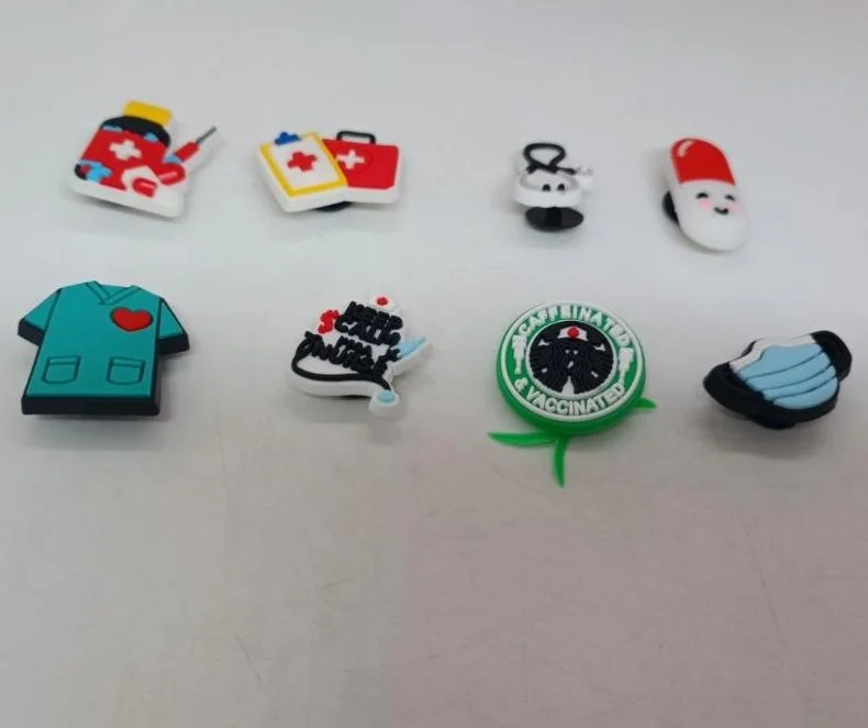 Набор джибитсов для крокс 8 шт. jibbitz crocs джибитсы «медицина», украшения для крокс «врач», подарок медсестре, аксессуары для медицинской обуви, джибитсы «маска», «стетоскоп» на крокс, набор джибитсов «медик», декор для обуви стоматолога, фото №2