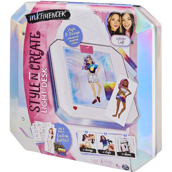 Набір для молодого дизайнера Spin Master 6060014 We Wear Cute Style N Create Light Desk, фото №2 Набір для молодого дизайнера Spin Master 6060014 We Wear Cute Style N Create Light Desk, фото №2