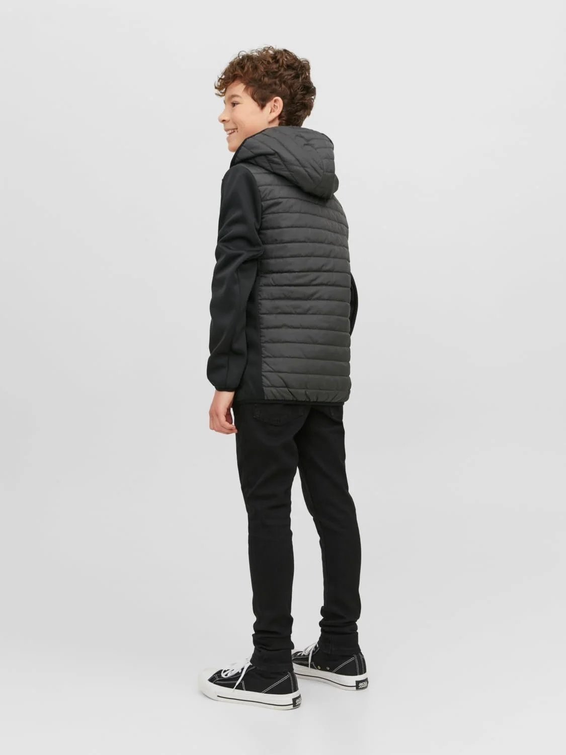 Куртка стьобана для хлопчиків JACK & JONES Jjemulti Quilted Jacket Noos Jnr, фото №3 Куртка стьобана для хлопчиків JACK & JONES Jjemulti Quilted Jacket Noos Jnr, фото №3