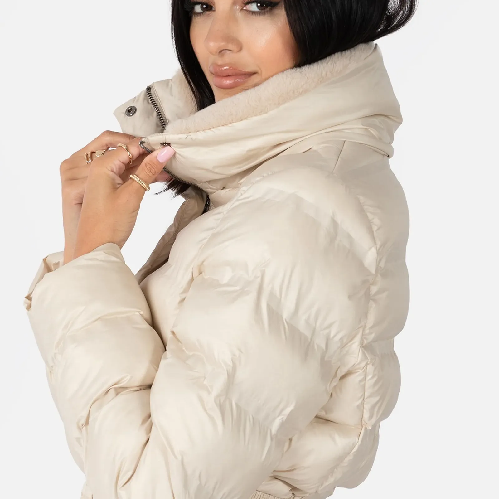 Зимова Куртка Lovedrobe Пухова Стiбана з Поясом Кишенями та Штучним Хутряним Оздобленням, фото №6