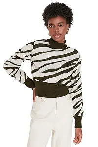 Водолазка TRENDYOL Женский Свитер с анималистическим принтом synthetic.ua - Фото 1