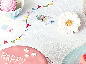 Скатертина GreenGate Dotty Блідо-зелена 145 x 250 см synthetic.ua - Фото 1